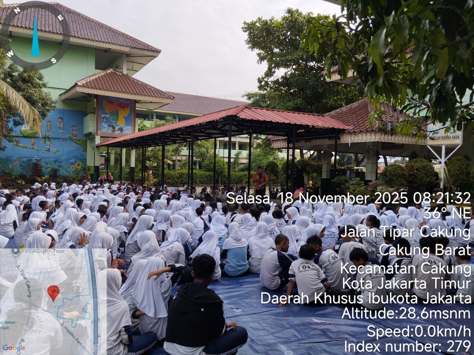 Wisata LiterAsyik Ke SDN Cakung Barat 04